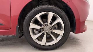 Used 2016 Hyundai Elite i20 [2014-2018] Asta 1.4 CRDI Diesel Manual tyres RIGHT FRONT TYRE RIM VIEW