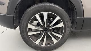 Used 2021 Nissan Kicks XV Petrol Petrol Manual tyres RIGHT REAR TYRE RIM VIEW