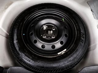 Used 2015 Maruti Suzuki Swift Dzire VXI AT Petrol Automatic tyres SPARE TYRE VIEW