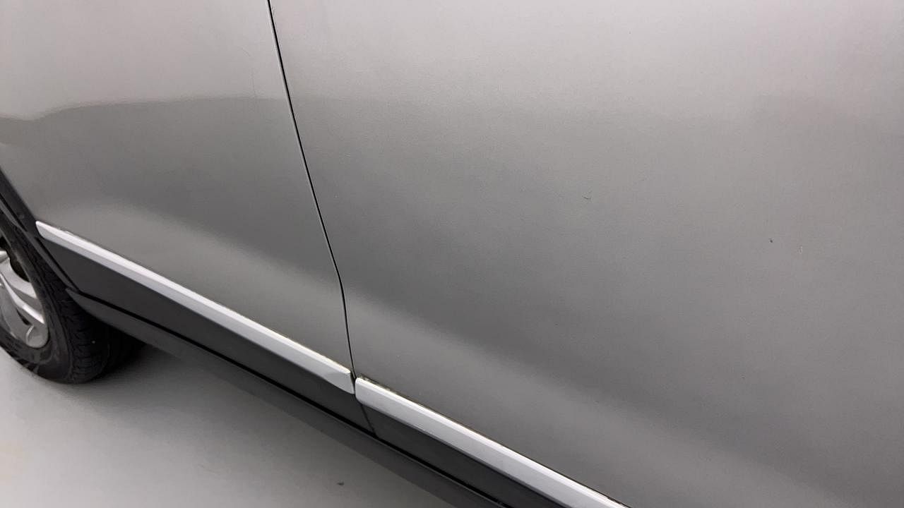 Used 2018 Maruti Suzuki Vitara Brezza [2016-2020] ZDi Diesel Manual dents MINOR SCRATCH