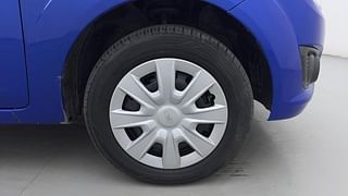 Used 2013 Ford Figo [2010-2015] Duratorq Diesel EXI 1.4 Diesel Manual tyres RIGHT FRONT TYRE RIM VIEW