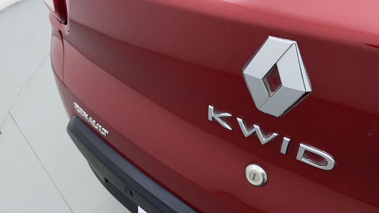 Used 2017 Renault Kwid [2015-2019] RXL Petrol Manual dents MINOR SCRATCH