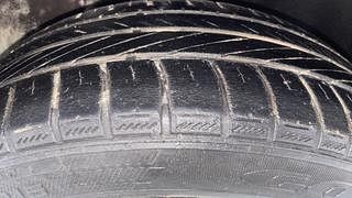 Used 2016 Volkswagen Ameo [2016-2020] Highline1.2L (P) Petrol Manual tyres RIGHT FRONT TYRE TREAD VIEW