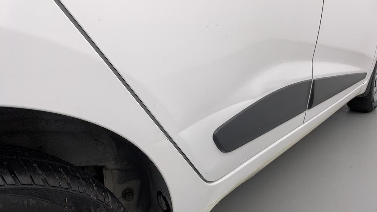 Used 2019 Hyundai Grand i10 [2017-2020] Sportz 1.2 Kappa VTVT Petrol Manual dents MINOR DENT