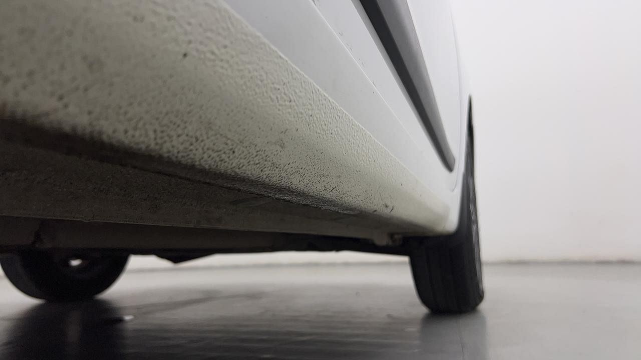 Used 2017 Hyundai Grand i10 [2017-2020] Sportz AT 1.2 Kappa VTVT Petrol Automatic dents MINOR DENT