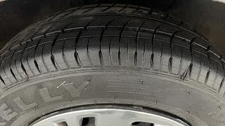 Used 2014 Hyundai Elite i20 [2014-2018] Sportz 1.2 Petrol Manual tyres RIGHT FRONT TYRE TREAD VIEW