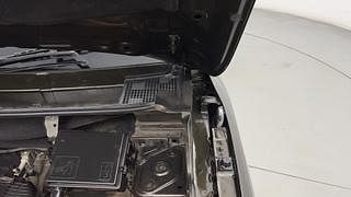 Used 2017 Renault Kwid [2015-2019] RXL Petrol Manual engine ENGINE LEFT SIDE HINGE & APRON VIEW