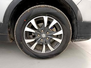 Used 2017 Maruti Suzuki S-Cross [2017-2020] Alpha 1.3 Diesel Manual tyres RIGHT FRONT TYRE RIM VIEW