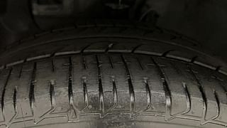 Used 2016 Hyundai Elite i20 [2014-2018] Asta 1.2 Petrol Manual tyres LEFT FRONT TYRE TREAD VIEW