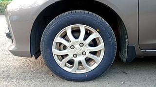 Used 2016 Honda Amaze [2013-2018] 1.2 VX AT i-VTEC Petrol Automatic tyres LEFT FRONT TYRE RIM VIEW