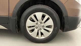 Used 2015 Maruti Suzuki S-Cross [2015-2017] Zeta 1.3 Diesel Manual tyres RIGHT FRONT TYRE RIM VIEW