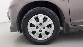 Used 2014 Honda Amaze [2013-2016] 1.2 S AT i-VTEC Petrol Automatic tyres LEFT FRONT TYRE RIM VIEW