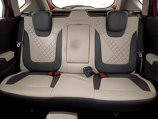 Used 2018 Renault Captur [2017-2020] 1.5 Platine diesel Diesel Manual interior REAR SEAT CONDITION VIEW