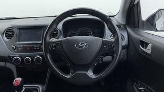 Used 2019 Hyundai Grand i10 [2017-2020] Sportz 1.2 Kappa VTVT Dual Tone Petrol Manual top_features Steering mounted controls