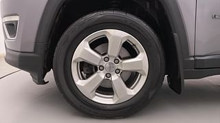 Used 2018 JEEP Compass [2017-2021] Limited 1.4 Petrol AT Petrol Automatic tyres LEFT FRONT TYRE RIM VIEW