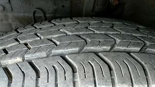 Used 2015 Maruti Suzuki Swift [2011-2017] VXi Petrol Manual tyres LEFT FRONT TYRE TREAD VIEW