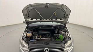 Used 2014 Volkswagen Vento [2010-2015] Comfortline Petrol Petrol Manual engine ENGINE & BONNET OPEN FRONT VIEW