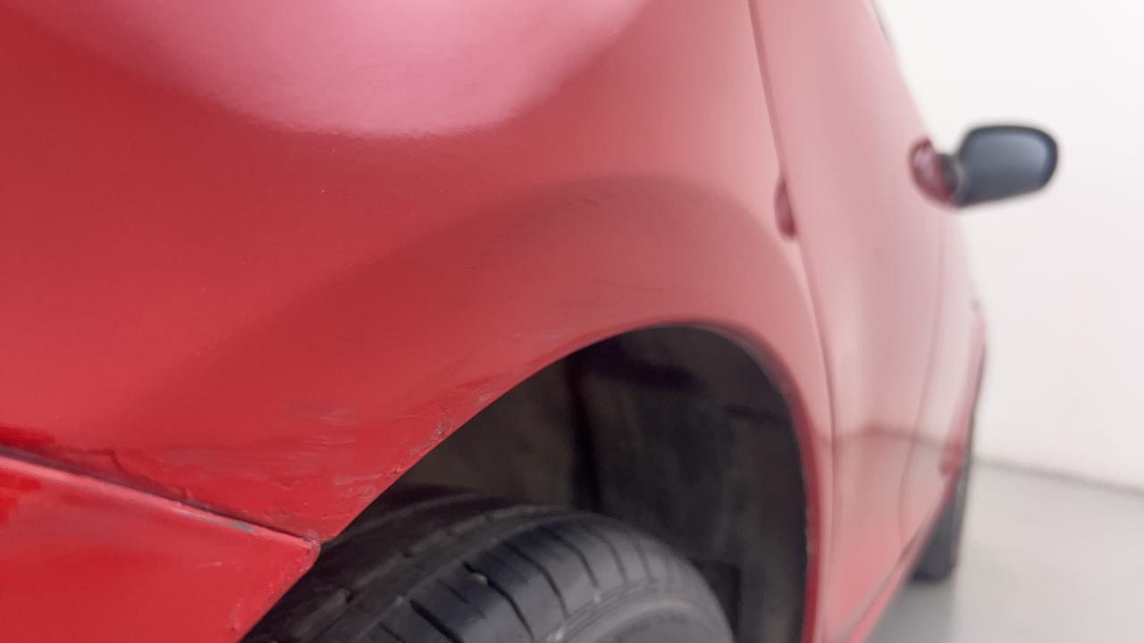 Used 2015 Maruti Suzuki Swift [2011-2017] LXi Petrol Manual dents MINOR SCRATCH