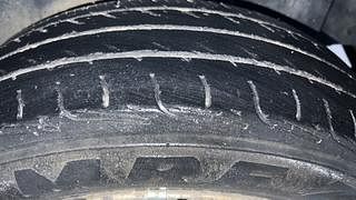 Used 2010 Maruti Suzuki Swift [2007-2011] LXI CNG (Outside Fitted) Petrol+cng Manual tyres LEFT REAR TYRE TREAD VIEW