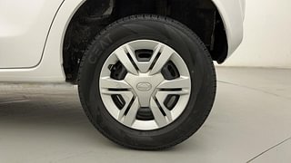 Used 2019 Datsun Redi-GO [2015-2019] S 1.0 AMT Petrol Automatic tyres LEFT REAR TYRE RIM VIEW