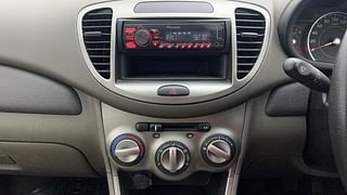 Used 2016 Hyundai i10 [2010-2016] Magna Petrol Petrol Manual interior MUSIC SYSTEM & AC CONTROL VIEW