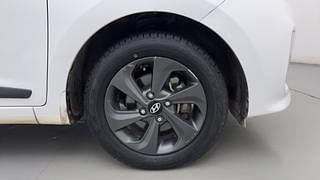 Used 2019 Hyundai Grand i10 [2017-2020] Sportz 1.2 Kappa VTVT Dual Tone Petrol Manual tyres RIGHT FRONT TYRE RIM VIEW