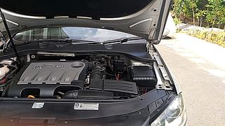 Used 2012 Volkswagen Passat [2011-2014] Highline DSG Diesel Automatic engine ENGINE LEFT SIDE HINGE & APRON VIEW