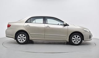 Used 2013 Toyota Corolla Altis [2011-2014] G Diesel Diesel Manual exterior RIGHT SIDE VIEW