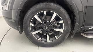 Used 2018 Mahindra XUV500 [2018-2021] W11 option AT Diesel Automatic tyres LEFT FRONT TYRE RIM VIEW