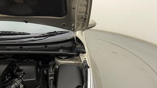 Used 2016 Toyota Corolla Altis [2014-2017] G Petrol Petrol Manual engine ENGINE LEFT SIDE HINGE & APRON VIEW