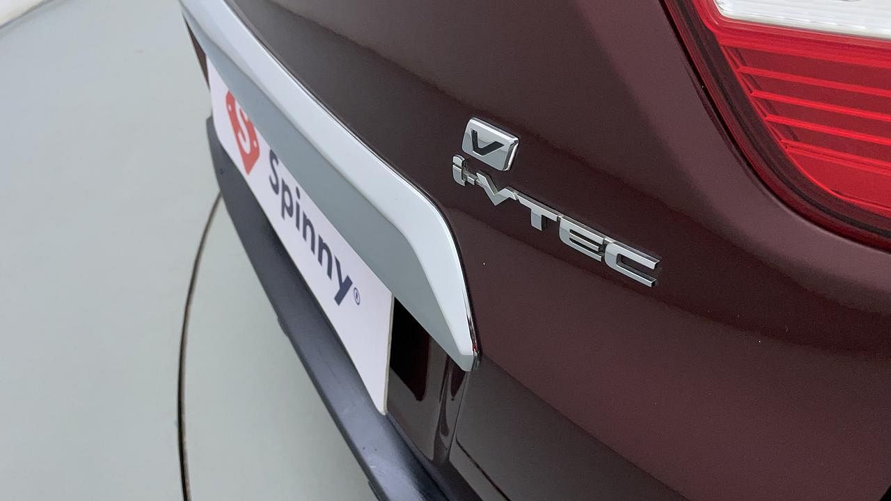 Used 2016 Honda BR-V [2016-2020] V CVT Petrol Petrol Automatic dents MINOR DENT