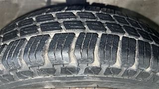 Used 2011 Maruti Suzuki Estilo [2009-2014] LXi Petrol Manual tyres RIGHT FRONT TYRE TREAD VIEW