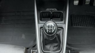 Used 2022 Maruti Suzuki XL6 Alpha MT Petrol Petrol Manual interior GEAR  KNOB VIEW