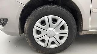Used 2010 Skoda Fabia [2010-2015] Ambiente 1.2 MPI Petrol Manual tyres LEFT FRONT TYRE RIM VIEW