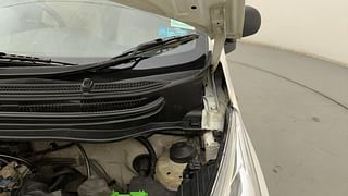 Used 2018 Hyundai Eon [2011-2018] Magna + (O) Petrol Manual engine ENGINE LEFT SIDE HINGE & APRON VIEW