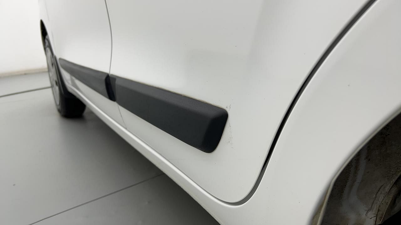 Used 2021 Maruti Suzuki Wagon R 1.2 [2019-2022] ZXI Petrol Manual dents MINOR SCRATCH