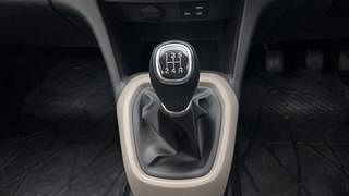 Used 2016 Hyundai Grand i10 [2013-2017] Sportz 1.2 Kappa VTVT Petrol Manual interior GEAR  KNOB VIEW