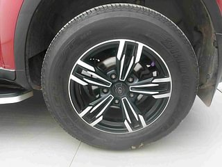 Used 2019 Mahindra XUV500 [2018-2021] W7 Diesel Manual tyres LEFT REAR TYRE RIM VIEW
