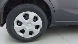 Used 2014 Maruti Suzuki Ritz [2012-2017] Vxi Petrol Manual tyres RIGHT REAR TYRE RIM VIEW