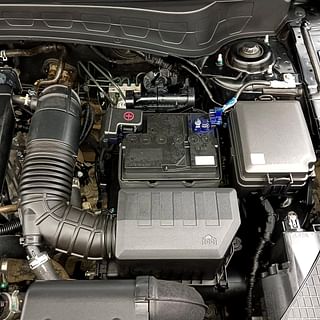 Used 2020 Kia Seltos GTX Plus Petrol Manual engine ENGINE LEFT SIDE VIEW