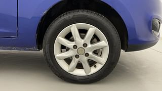 Used 2016 Tata Zest [2014-2019] XT Petrol Petrol Manual tyres RIGHT FRONT TYRE RIM VIEW