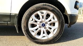 Used 2017 Ford EcoSport [2015-2017] Titanium 1.5L TDCi Diesel Manual tyres RIGHT FRONT TYRE RIM VIEW