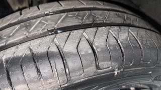 Used 2014 Maruti Suzuki Wagon R 1.0 [2010-2019] VXi Petrol Manual tyres RIGHT REAR TYRE TREAD VIEW