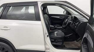 Used 2020 Maruti Suzuki Vitara Brezza [2020-2022] ZXI AT Petrol Automatic interior RIGHT SIDE FRONT DOOR CABIN VIEW