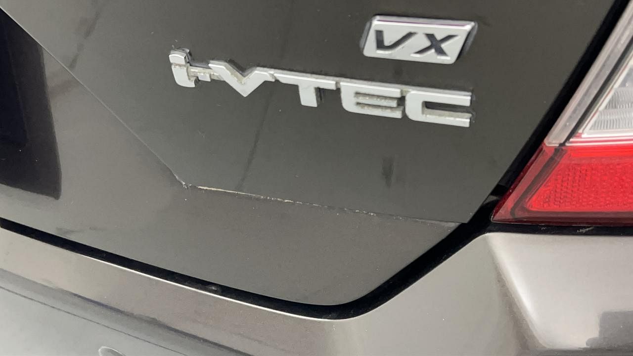 Used 2020 Honda Amaze [2018-2021] 1.2 VX i-VTEC Petrol Manual dents MINOR SCRATCH