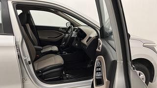 Used 2016 Hyundai Elite i20 [2014-2018] Magna 1.2 Petrol Manual interior RIGHT SIDE FRONT DOOR CABIN VIEW