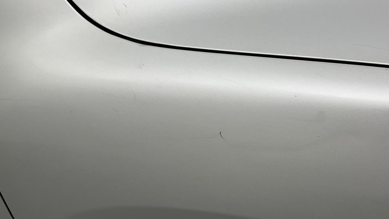 Used 2017 Renault Kwid [2015-2019] 1.0 RXL AMT Petrol Automatic dents MINOR SCRATCH