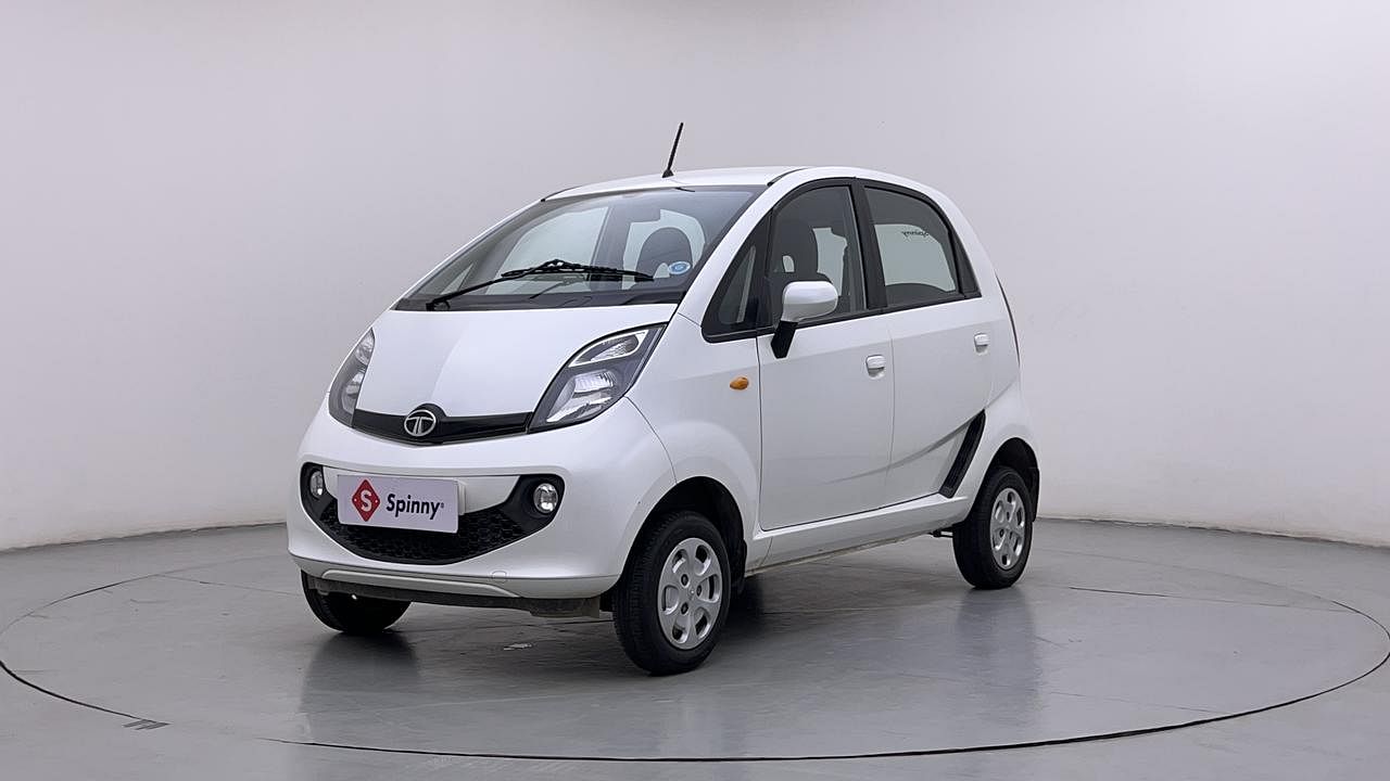 LEFT FRONT CORNER VIEW