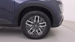 Used 2022 Hyundai Venue [2019-2022] SX 1.5 CRDI Diesel Manual tyres RIGHT FRONT TYRE RIM VIEW