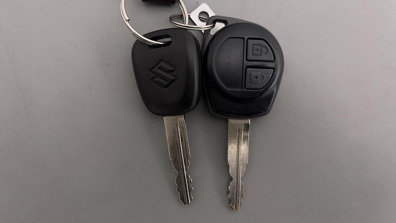 Used 2022 Maruti Suzuki Alto 800 Vxi Plus Petrol Manual extra CAR KEY VIEW